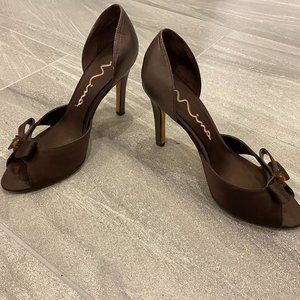 Nina Barbra Dark Brown Heels